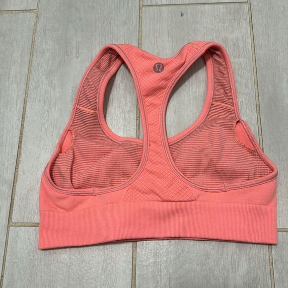Lululemon pink bra 4 - Picture 3 of 3